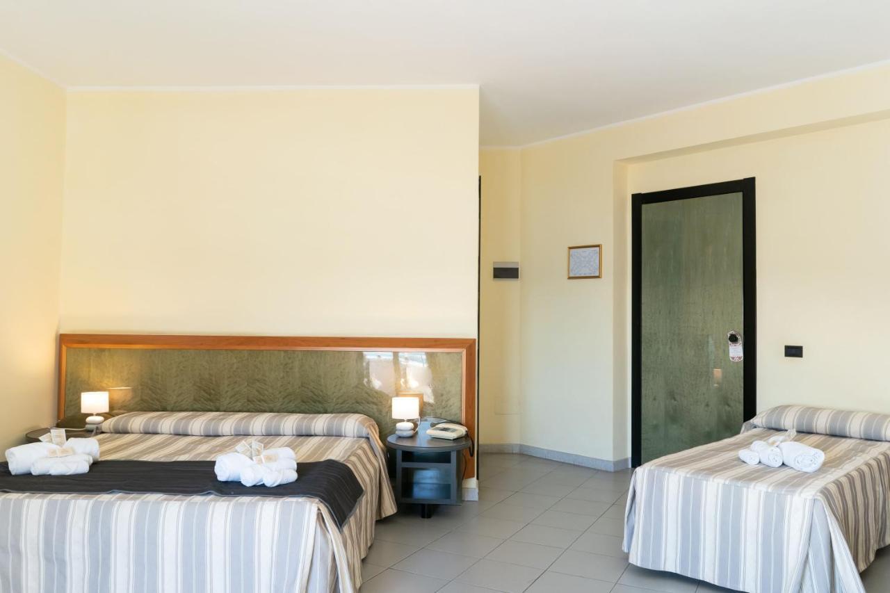 Hotel Melissa Torre Melissa Eksteriør bilde