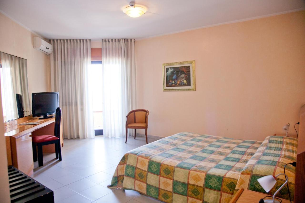 Hotel Melissa Torre Melissa Eksteriør bilde